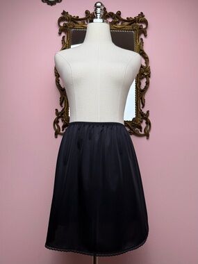 Vintage Vanity Fair Black Mini Nylon Half Slip Skirt Medium